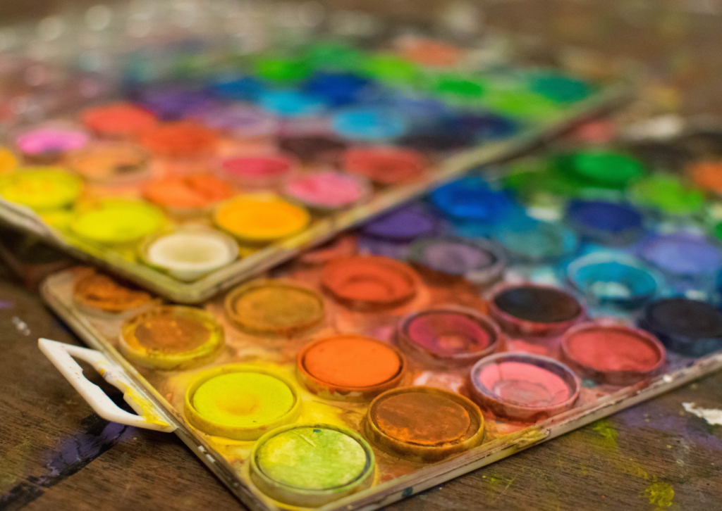 Joie, couleurs, énergie, créativité